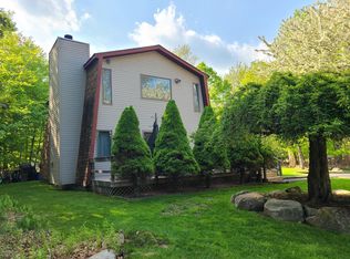 8197 Elk Ct, Tobyhanna, PA
