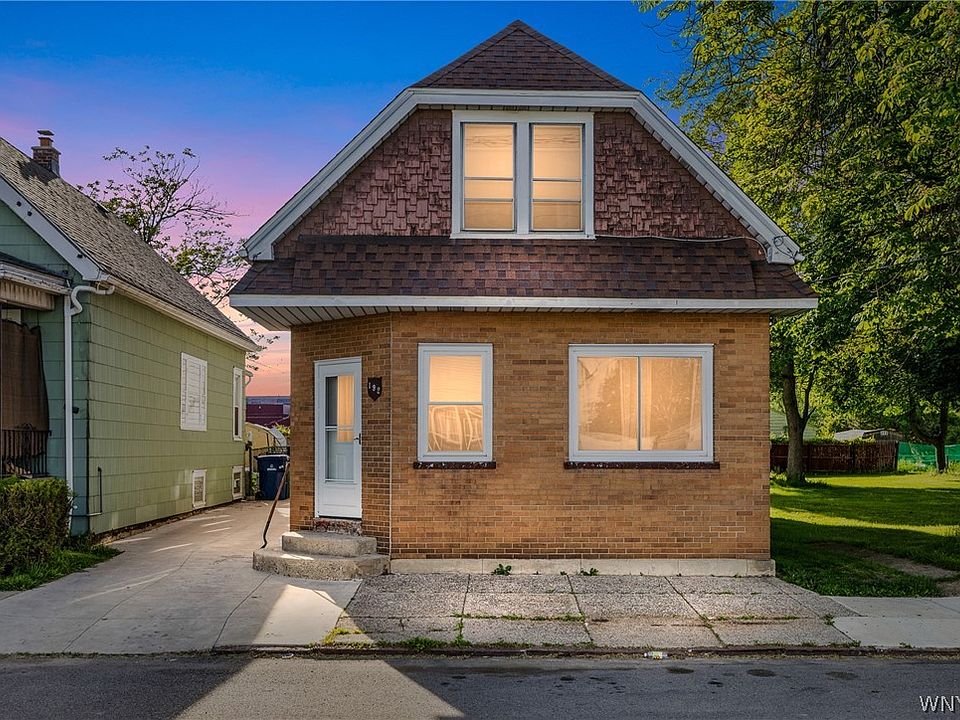 1st image of 192 Baitz Ave
