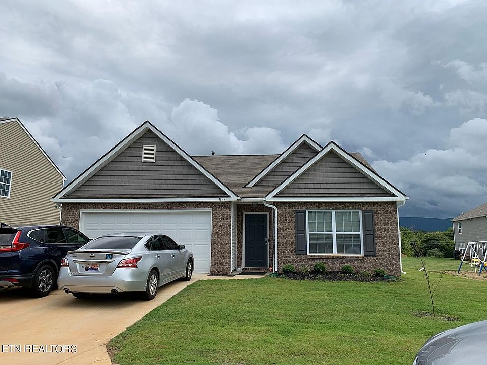 1st image of 824 Old Towne Loop Dr
