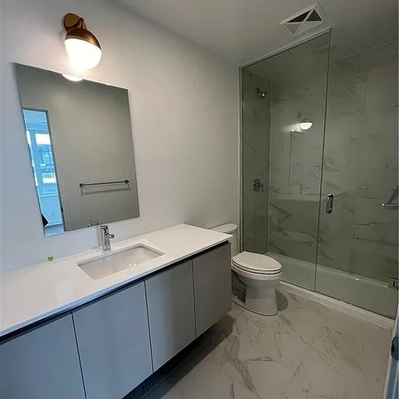 405 Dundas St W #LPH09 — Photo 6