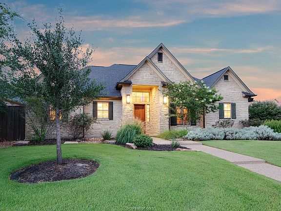 2nd image of 3236 Pinyon Creek Dr