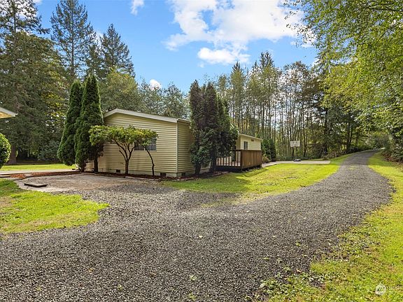 2nd image of 3543 Creek View Court SE