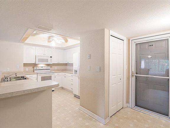 4th image of 601 Shreve St Unit 14-B