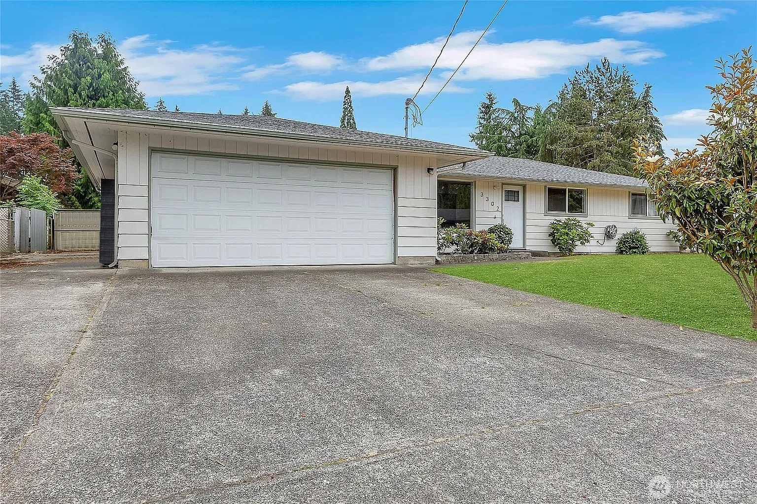4 bed, 1390 sqft, $2,900 — Photo 1