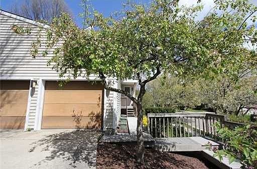 2nd image of 573 Glendale Cir