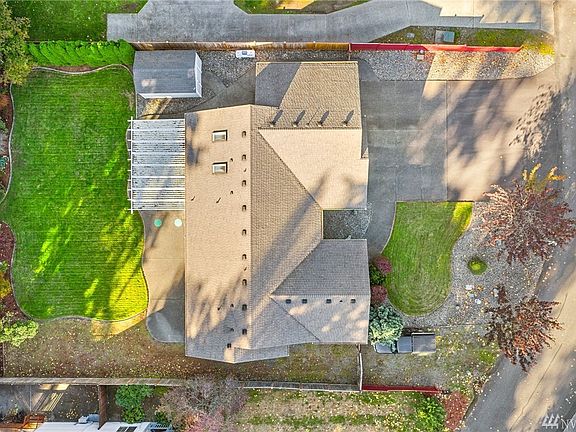 4th image of 7612 56th Ave E