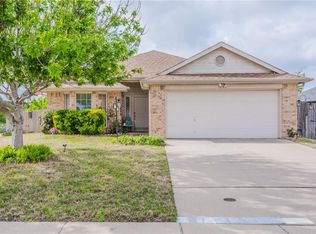 1202 Crooked Creek Ct, Midlothian, TX 76065