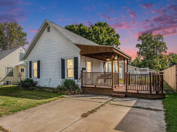 509 Magnolia St, Three Oaks, MI 49128