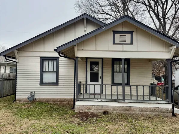 1126 N 1st St, Arkansas City, KS 67005