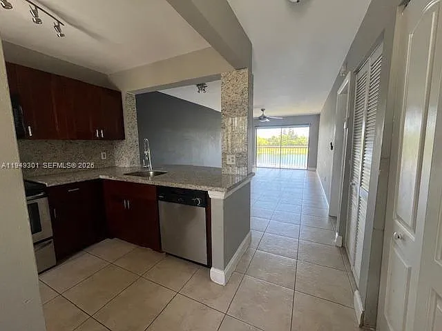 5200 NW 31st Ave #34 — Photo 3