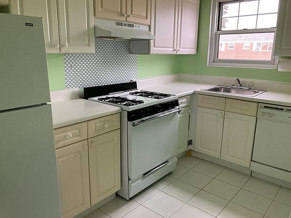 apartment will be painted off white