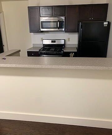 3rd image of 83A Morgan St #F