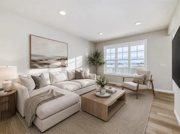 8 S Savanna Pl NE, Calgary, AB T3J 5P8
