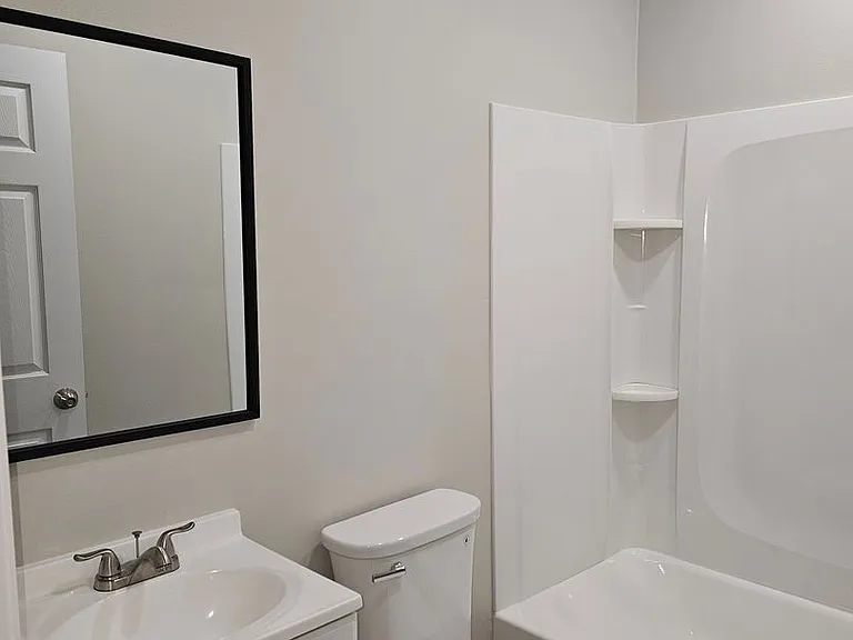 709 S Olive St — Photo 9