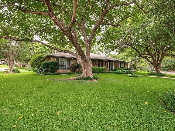 2nd image of 4700 Creekside Dr