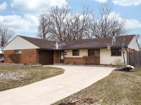 5453 Coleraine Dr, Huber Heights, OH 45424