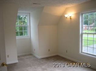 1201 Stayman Ave, Waynesboro, VA 22980