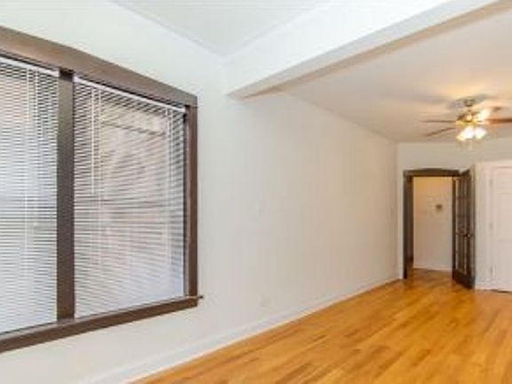 4th image of 4815 N Albany Ave #3047-1