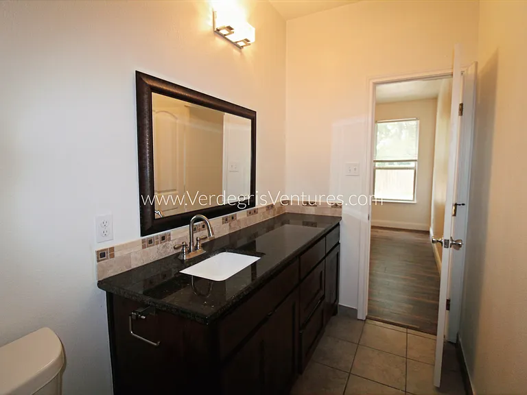 Principal bathroom