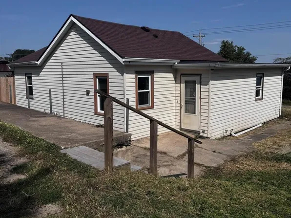 1023 2nd St, Princeton, IA 52768