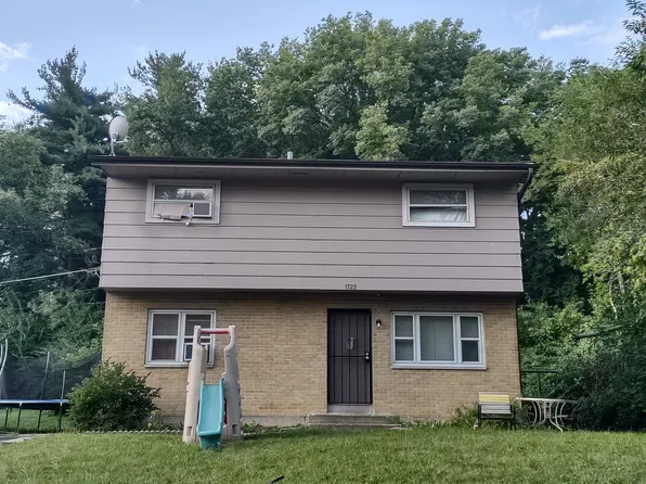 1722 Iris Ave, Rockford, IL 61102