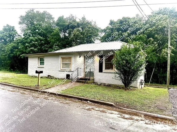 1543 Golf Club Ln, Clarksville, TN 37043