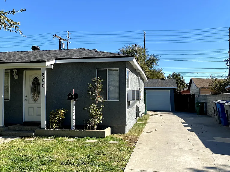 600 Warne St — Photo 10