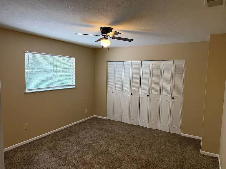 1011 Oakview Ave #1-16 — Photo 6