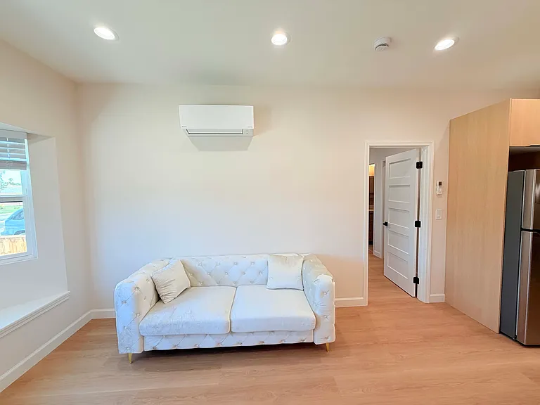 85 Cronin Dr — Photo 12