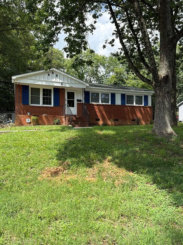 3 bed, 1.0 bath, 1000 sqft, $1,650 — Photo 2