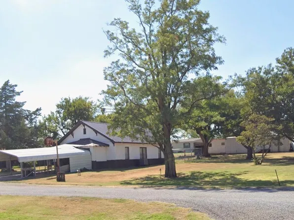 310 N Main St, Sharon, OK 73857