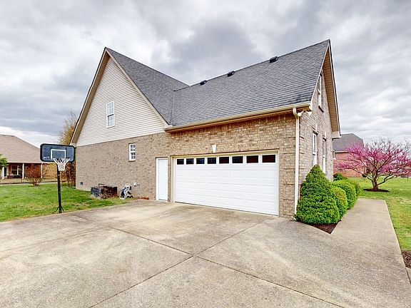 4th image of 1406 Davy Crockett Dr