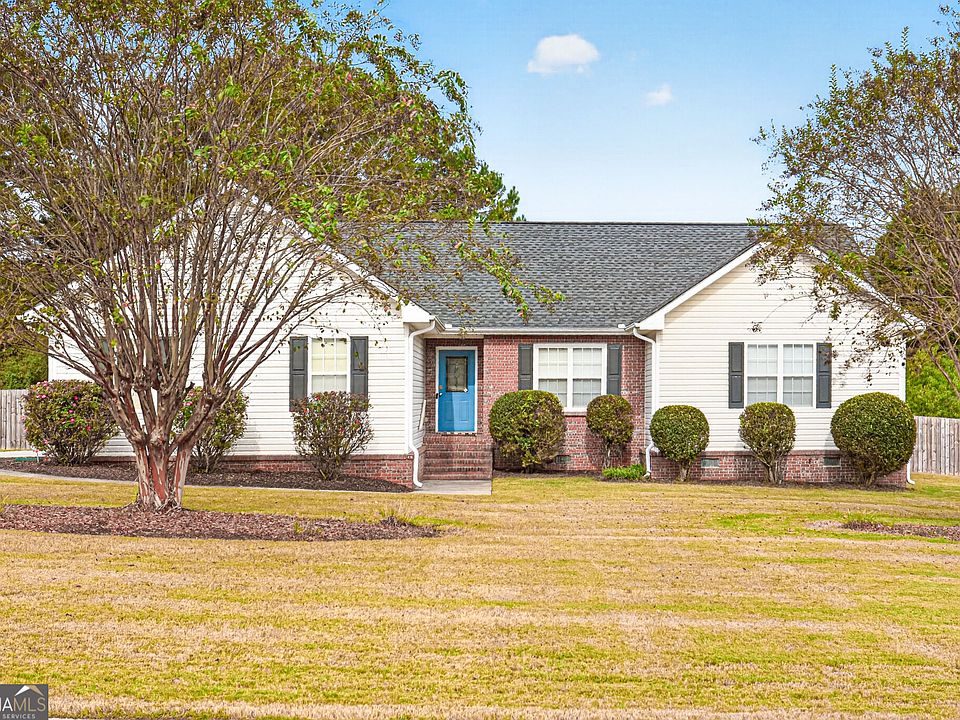 1st image of 1017 Crystal Brook Way