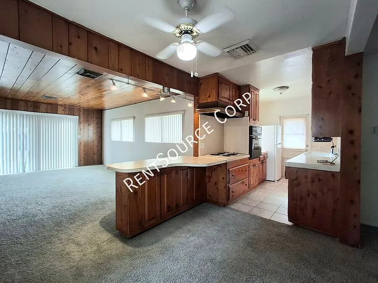 24654 Walnut St — Photo 6