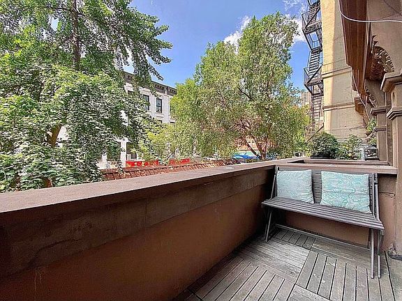 2nd image of 71 W 71st St APT E