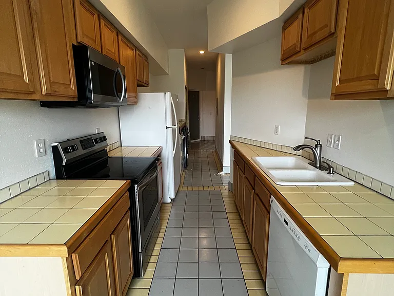 1817 W 7th Ave #5 — Photo 12