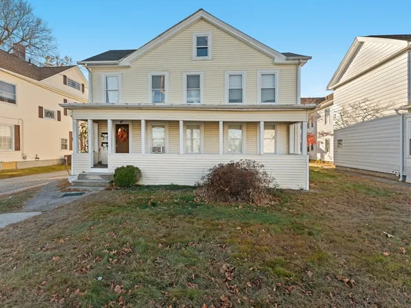 360 School St, Webster, MA 01570