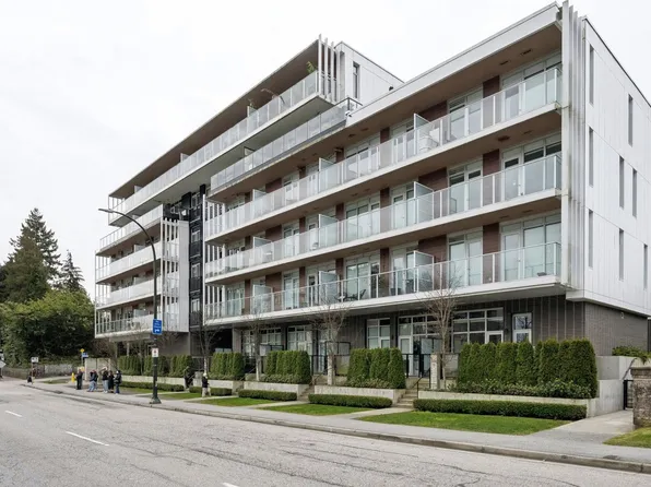 528 King Edward Ave W #410, Vancouver, BC V5Z 2C3