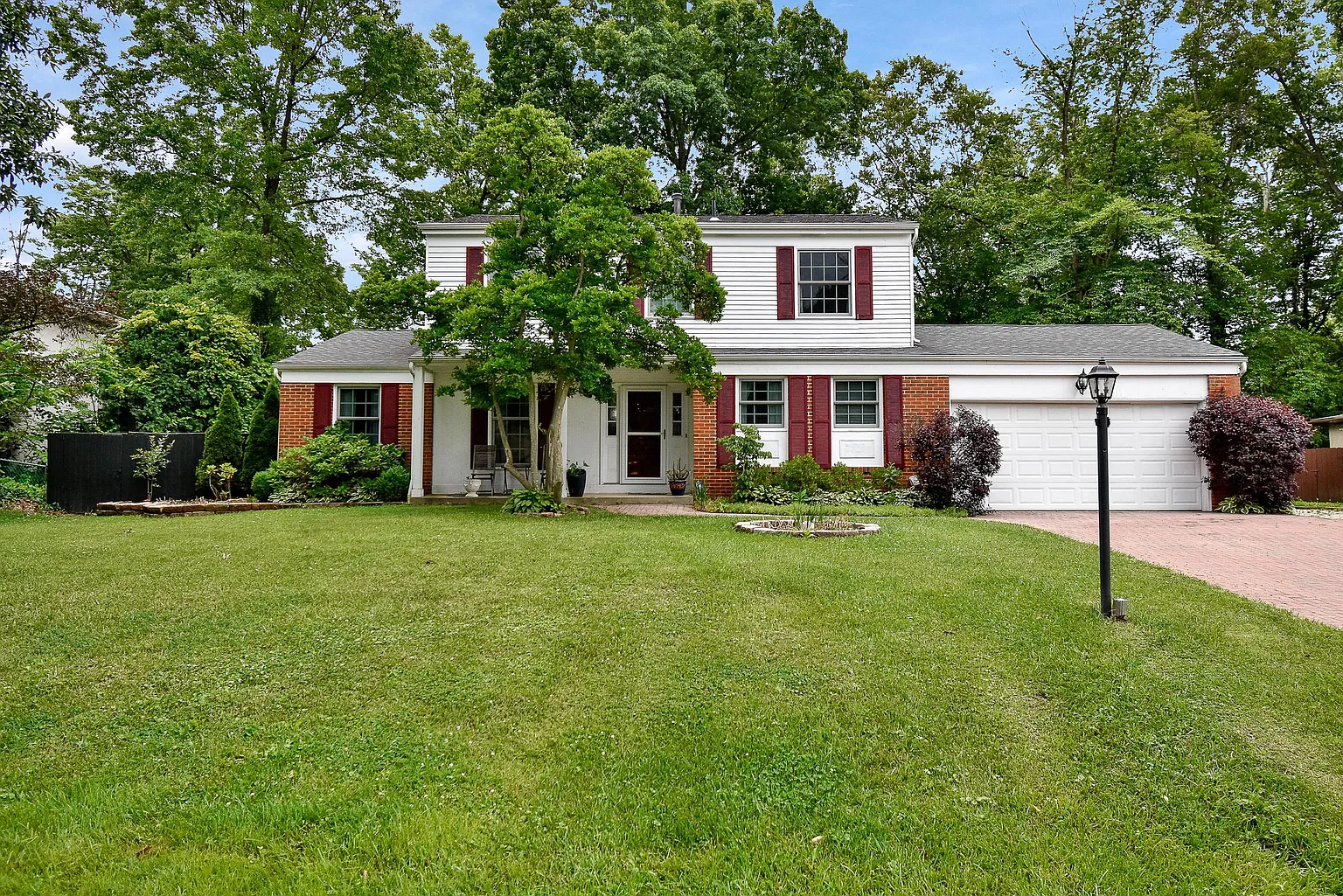 816 Persimmon Pl photo 1
