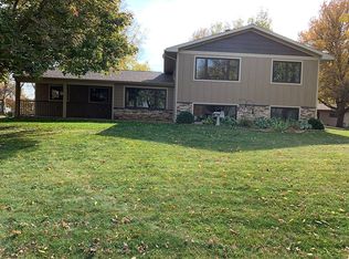 841 Lakeside Dr, Gaylord, MN 55334