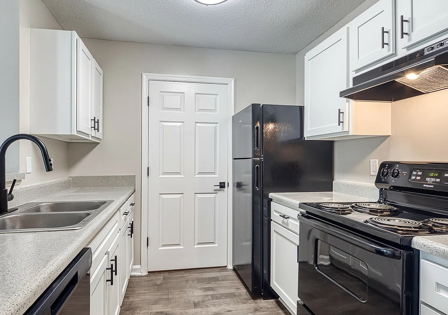 Eastwyck Village Apartments — Photo 3