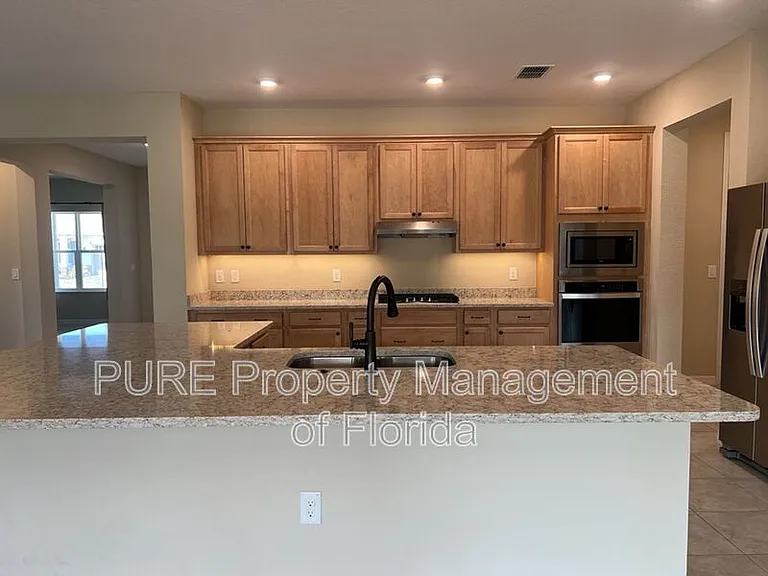 10376 SW 99th St — Photo 24