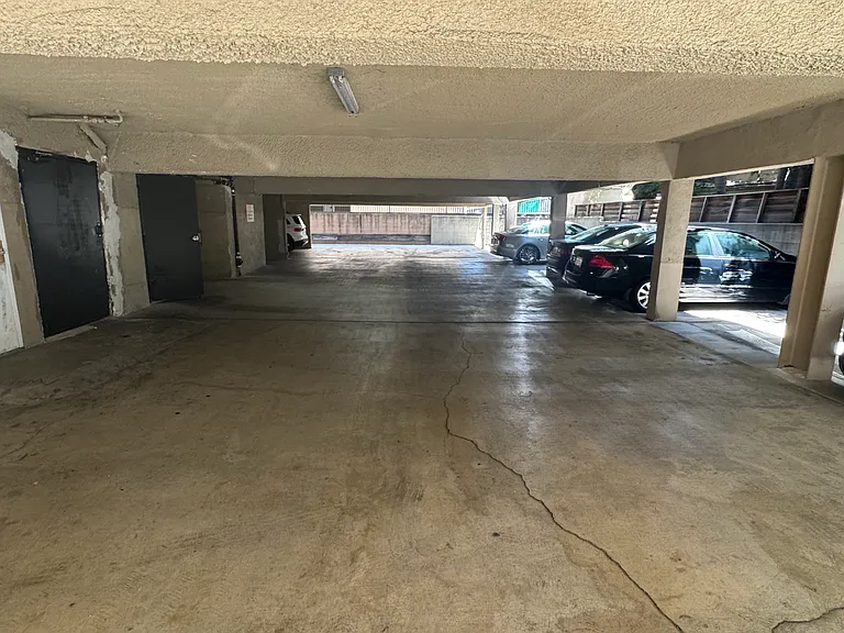 2332 S Bentley Ave #101-A — Photo 12