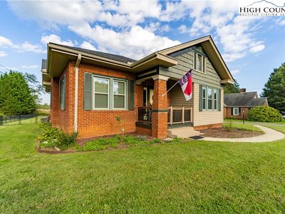 401 S Main Street, Dobson, NC, 27017
