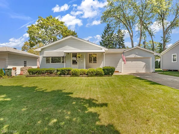 3805 W 213th St, Fairview Park, OH 44126