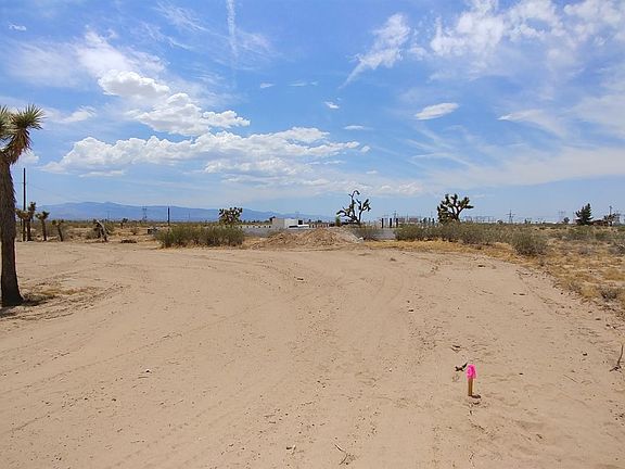 3rd image of El Dorado Ave