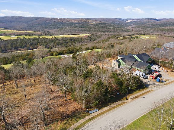 3rd image of 153 Windy Ridge Drive