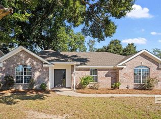 108 Oakwood Ave, Fairhope, AL 36532