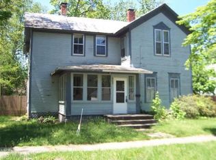 203 McOmber St, Dowagiac, MI 49047