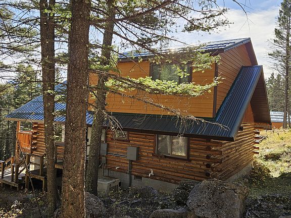 3rd image of 32 Mortimer Gulch Rd